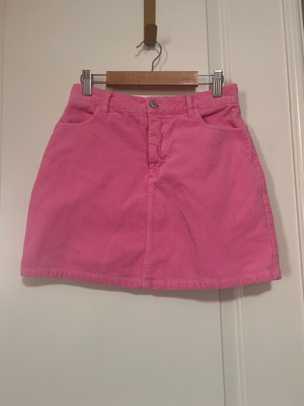 🍭🍬Never Worn 💗 Brandy Melville Bubble Gum Pink Corduroy Mini Skirt 🍬🍭